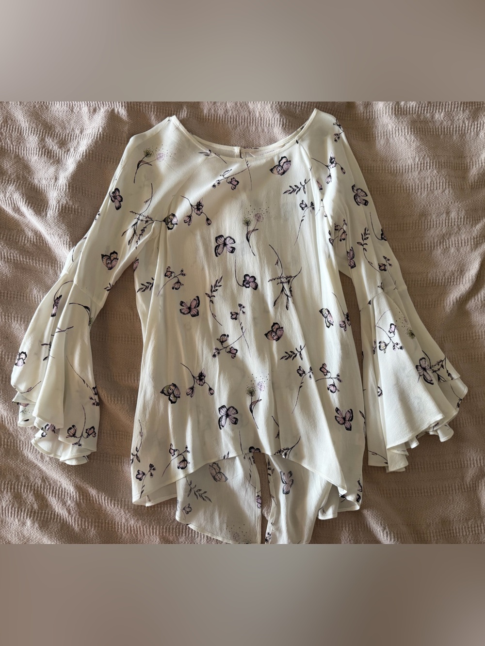 Lauren Conrad Bell-Sleeve top